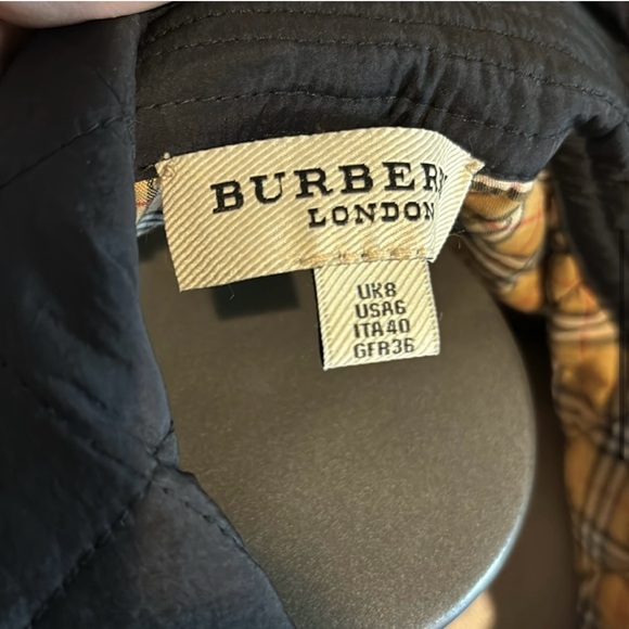 Burberry purchased from Poshmark @lidshernandez too small - Picture 3 of 7
